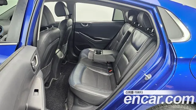 Hyundai Ioniq 2019 — фото 11