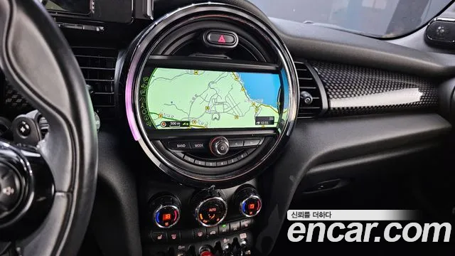 Mini Cooper Convertible 2018 — фото 14