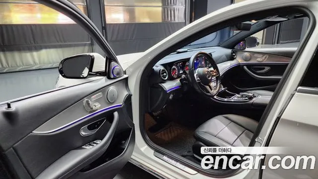 Mercedes-Benz E-Class 2019 — фото 10