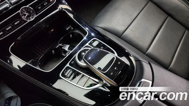 Mercedes-Benz E-Class 2019 — фото 17