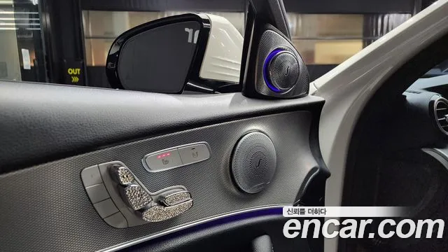 Mercedes-Benz E-Class 2019 — фото 18