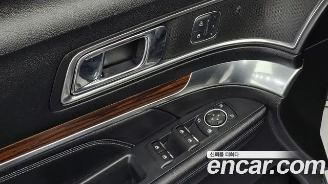 Ford Explorer 2018 — фото 18