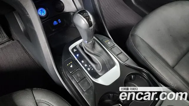 Hyundai Santafe 2016 — фото 9