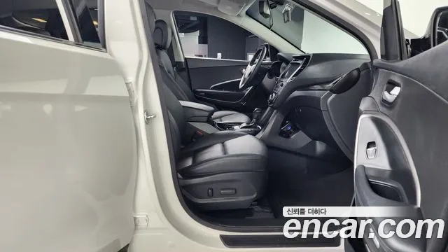 Hyundai Santafe 2016 — фото 11