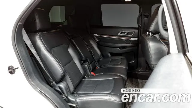 Ford Explorer 2019 — фото 12