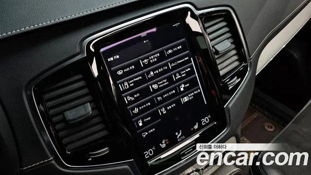 Volvo XC90 2021 — фото 17