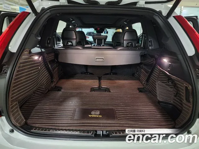 Volvo XC90 2021 — фото 20
