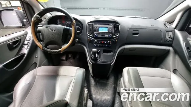 Hyundai Starex 2017 — фото 7