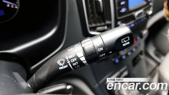 Hyundai Starex 2017 — фото 18