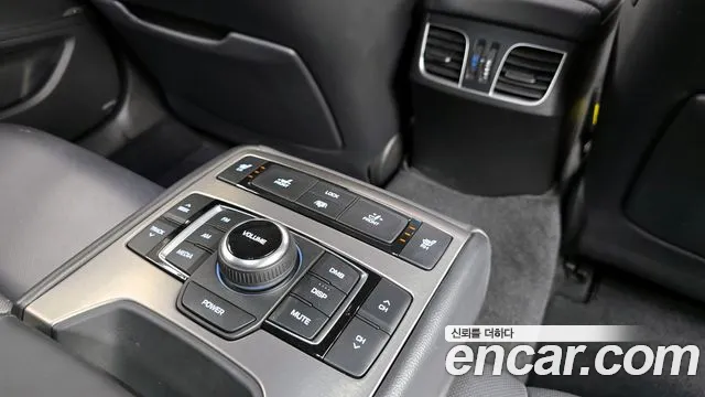 Hyundai Genesis 2014 — фото 19