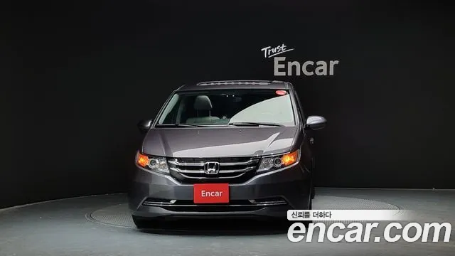 Honda Odyssey 2015 — фото 3