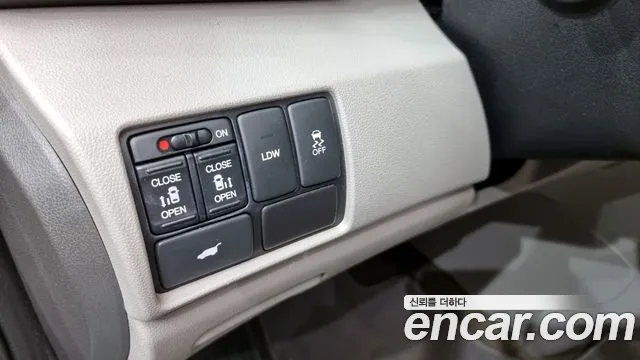 Honda Odyssey 2015 — фото 15