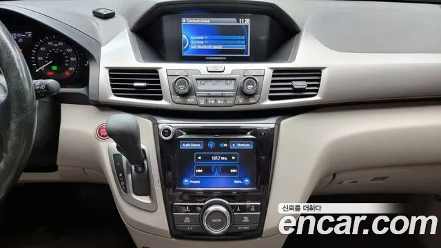 Honda Odyssey 2015 — фото 18