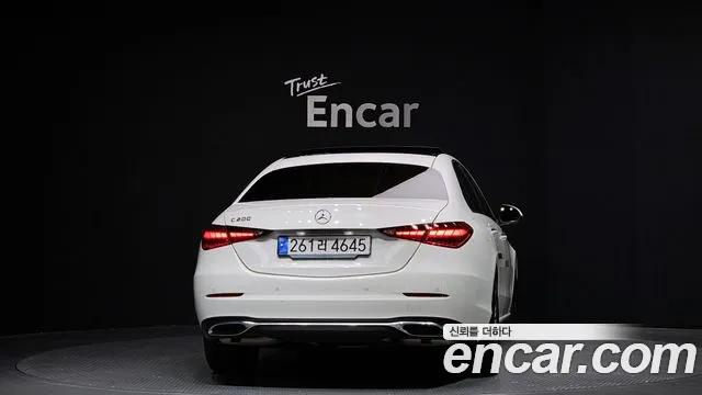 Mercedes-Benz C-Class 2024 — фото 4