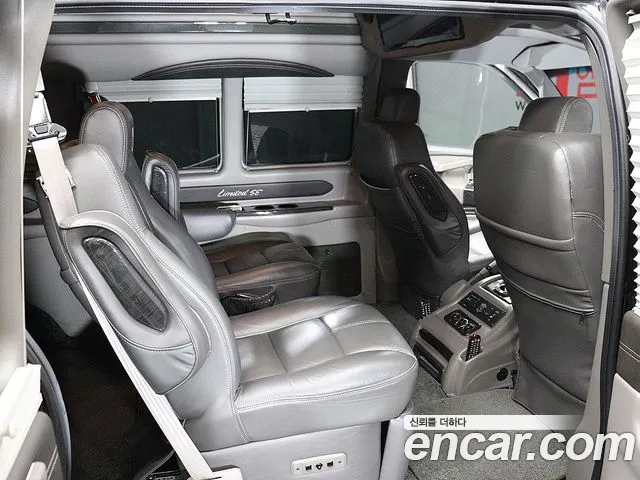 Chevrolet Express Van 2017 — фото 10
