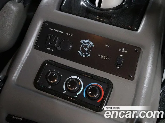 Chevrolet Express Van 2017 — фото 14