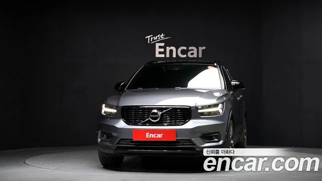 Volvo XC40 2019 — фото 3