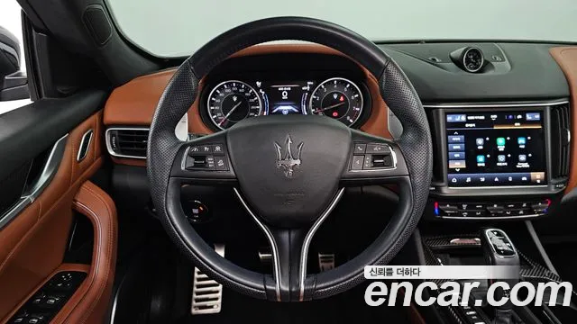 Maserati Levante 2021 — фото 13