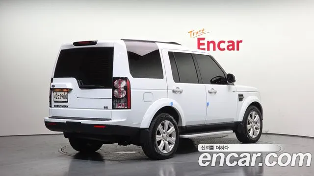 Land Rover Discovery 2015 — фото 2