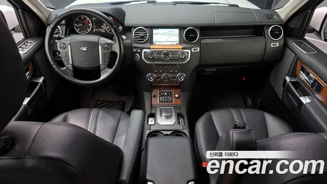 Land Rover Discovery 2015 — фото 7
