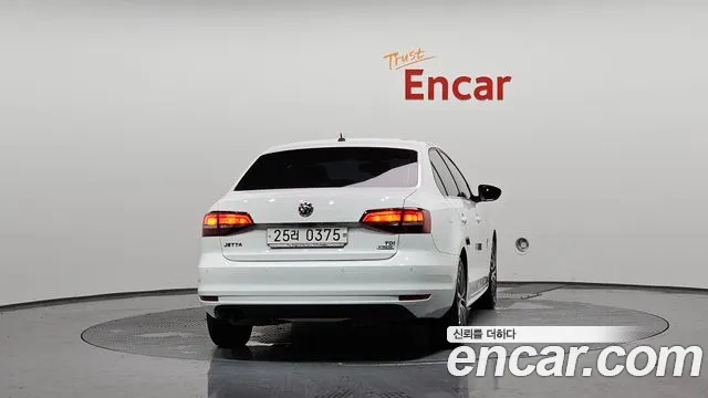 Volkswagen Jetta 2016 — фото 4