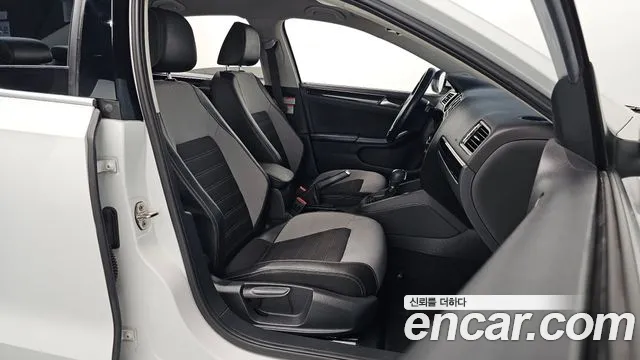 Volkswagen Jetta 2016 — фото 10