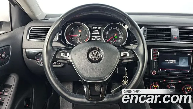 Volkswagen Jetta 2016 — фото 13