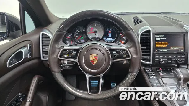 Porsche Cayenne 2015 — фото 13