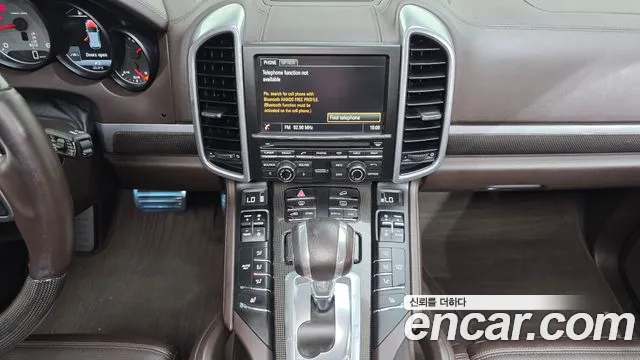 Porsche Cayenne 2015 — фото 14