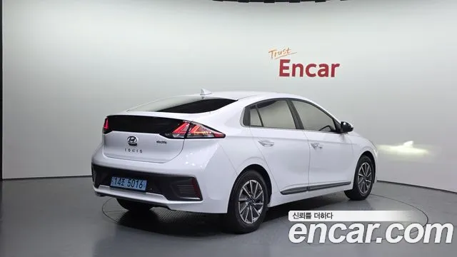 Hyundai Ioniq 2020 — фото 2