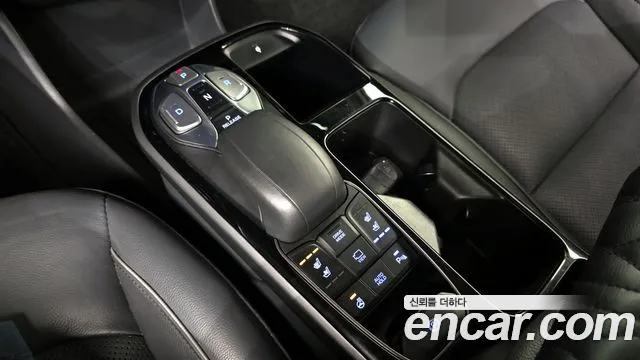Hyundai Ioniq 2020 — фото 9
