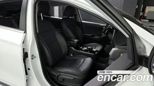 Hyundai Ioniq 2020 — фото 20