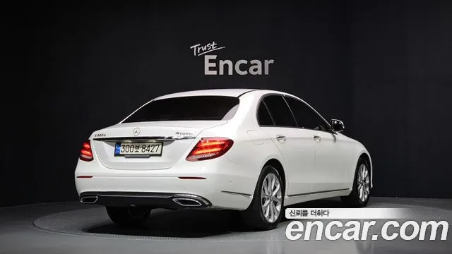 Mercedes-Benz E-Class 2017 — фото 2