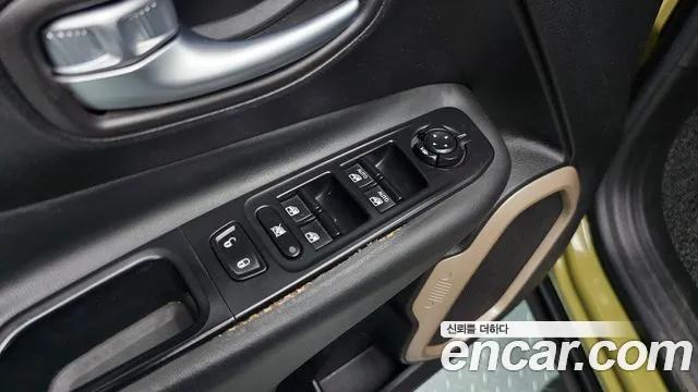 Jeep Renegade 2015 — фото 18
