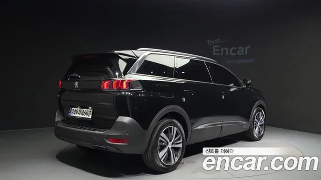 Peugeot 5008 2024 — фото 2