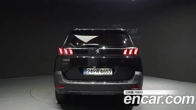 Peugeot 5008 2024 — фото 4