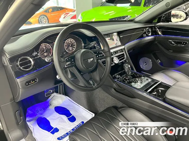 Bentley Flying Spur 2020 — фото 9