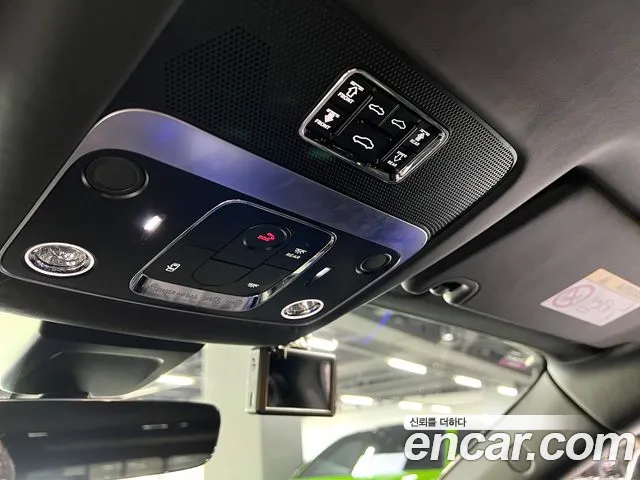 Bentley Flying Spur 2020 — фото 11