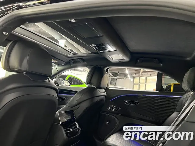 Bentley Flying Spur 2020 — фото 13