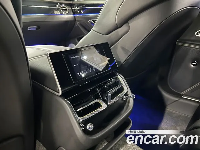 Bentley Flying Spur 2020 — фото 15
