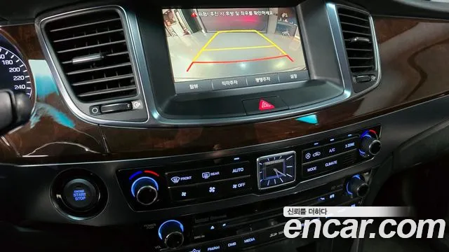 Hyundai Equus 2013 — фото 15