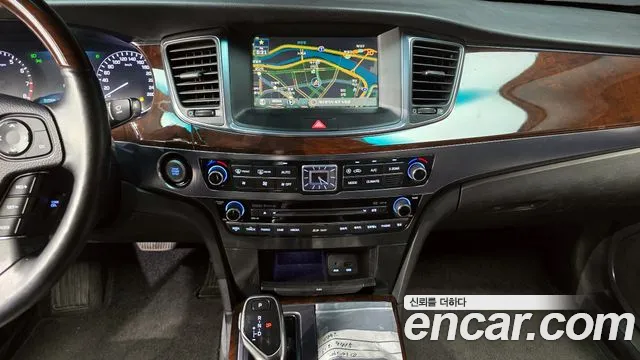 Hyundai Equus 2013 — фото 16