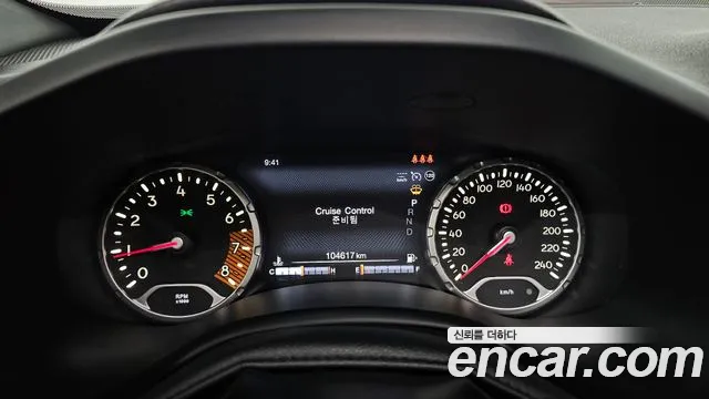 Jeep Renegade 2021 — фото 8