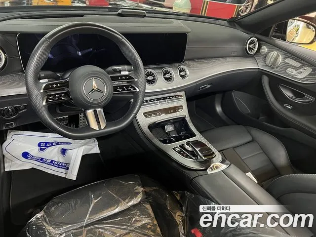 Mercedes-Benz E-Class 2023 — фото 13
