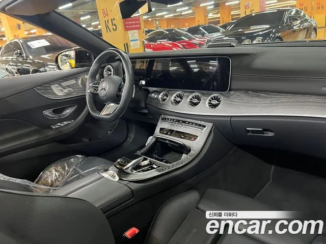 Mercedes-Benz E-Class 2023 — фото 14