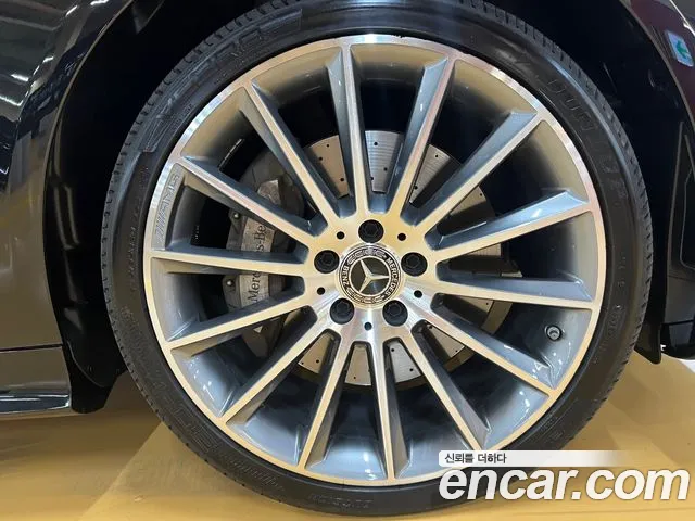 Mercedes-Benz E-Class 2023 — фото 17