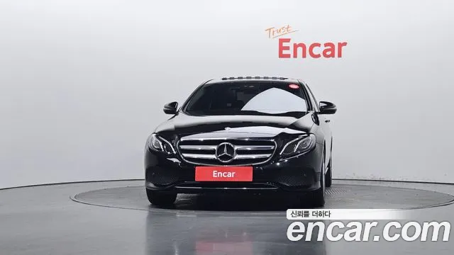 Mercedes-Benz E-Class 2018 — фото 3