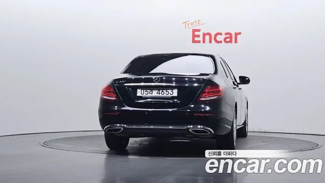 Mercedes-Benz E-Class 2018 — фото 4