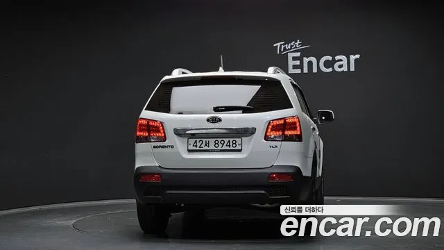 Kia Sorento 2011 — фото 4