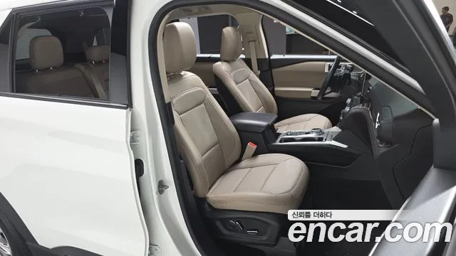 Ford Explorer 2020 — фото 10
